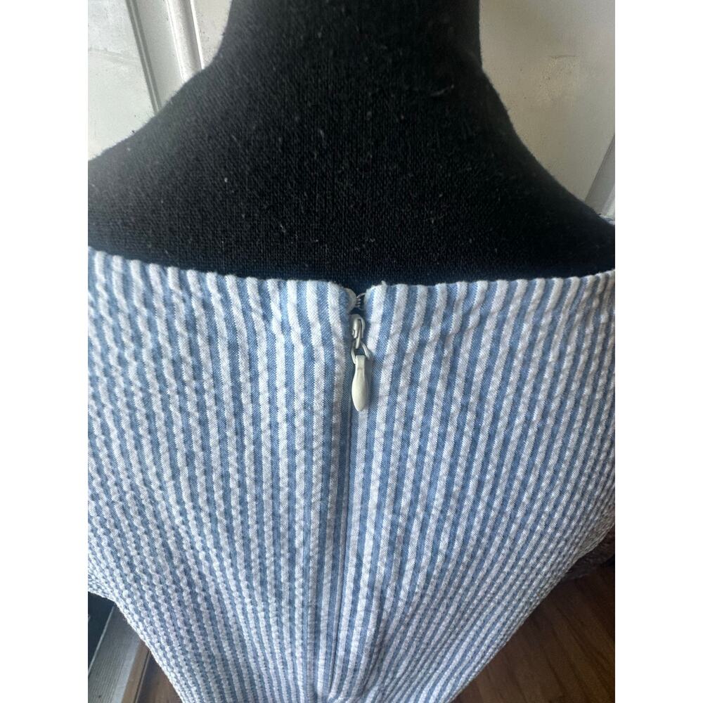 Anne Klein Seersucker Shift Dress 12 Blue White Keyhole Classic Chic Style - Picture 5 of 8